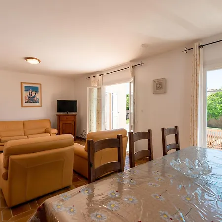 Casella - Ghi302 By Interhome
